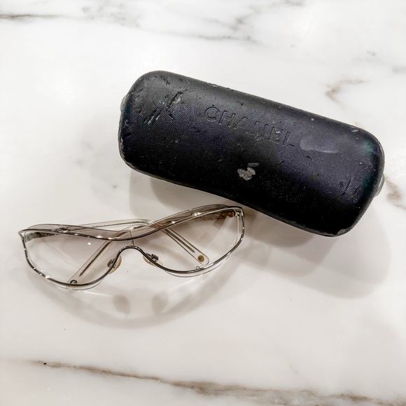 Vintage Chanel Wrap-around Silver Sunglasses Smoke Cracked Lens Y2K - Picture 8 of 9